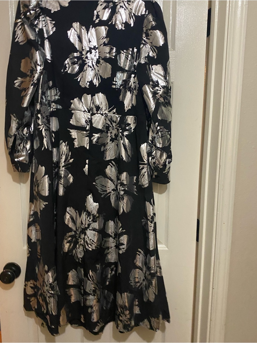 SHEIN Black Long-Sleeve Midi Dress with Silver Floral Foil Print